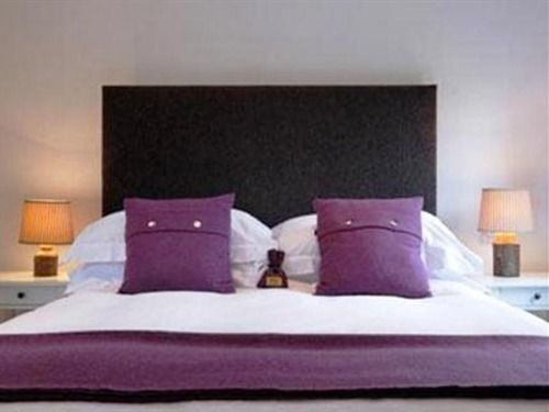 The Steading 4*